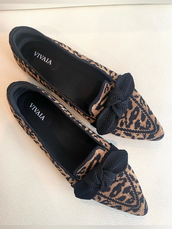 VIVAIA Knit Pointed Toe Flats Leopard Knit with Bow Size 7 (37.5) EUC